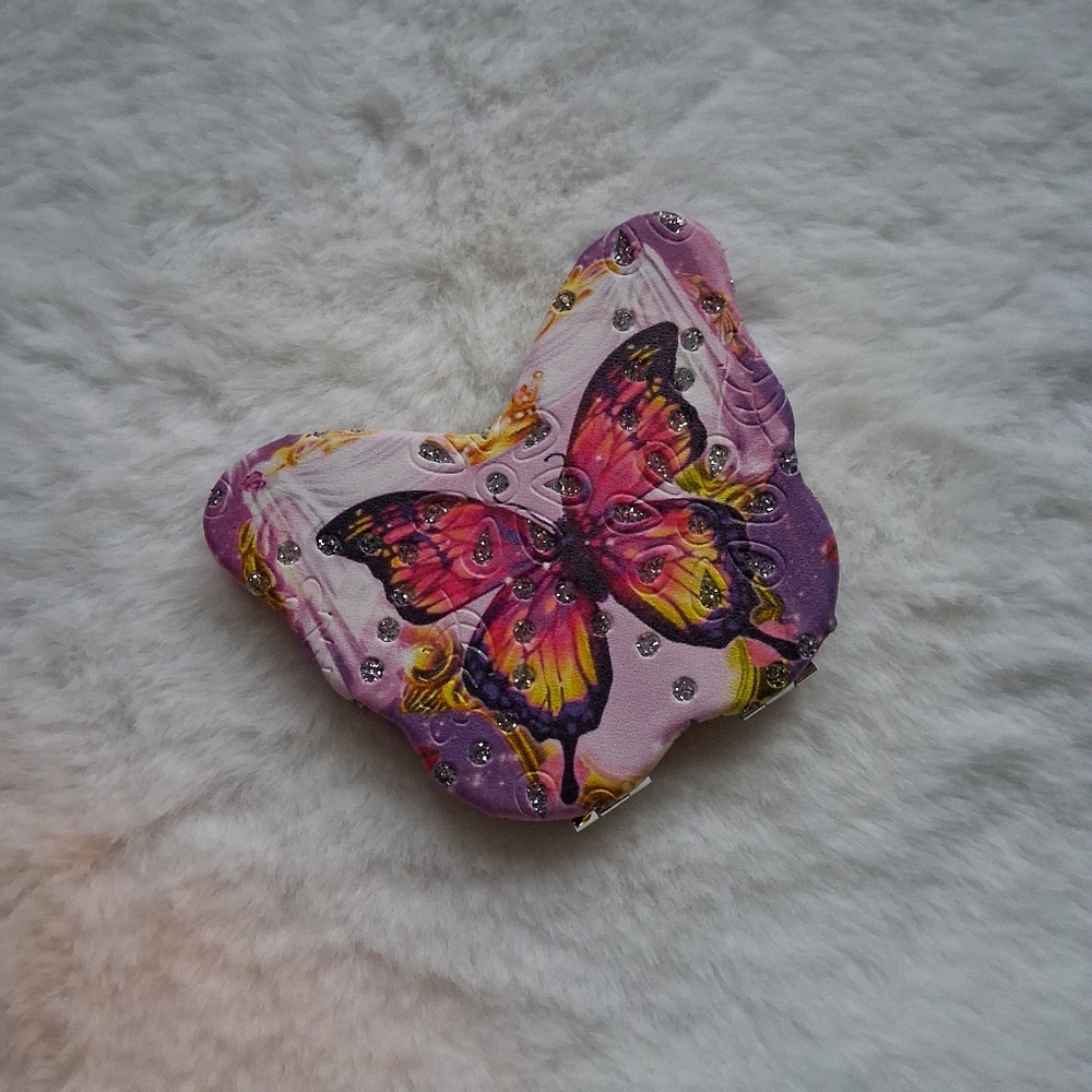 3/$15 ✂️ *NIP* Butterfly Shaped Compact Mirror